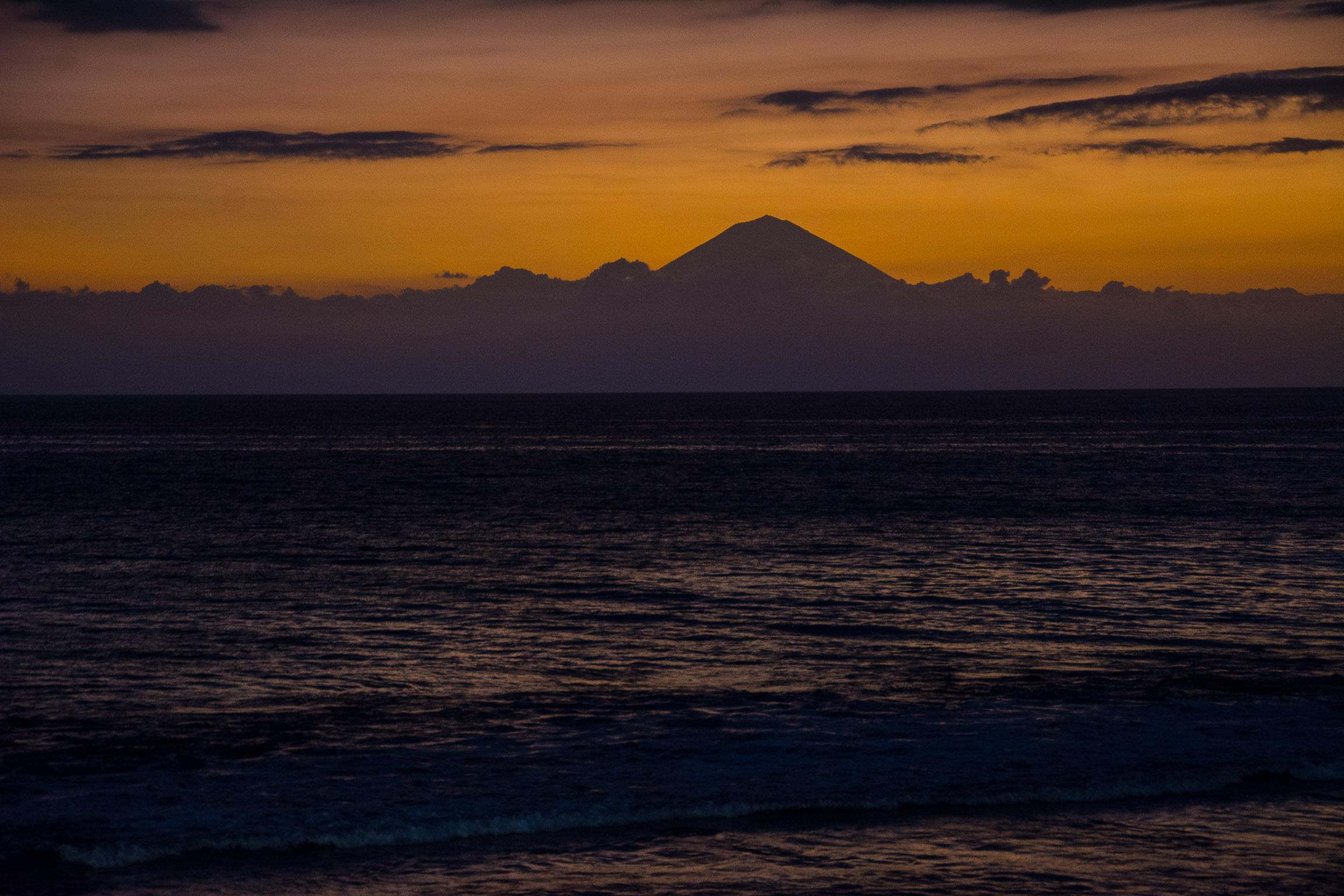 กาตามารัน โฮเต็ล แอนด์ รีสอร์ต Hotel เซงกีกี ภายนอก รูปภาพ Mount Apo, the highest point in the Philippines