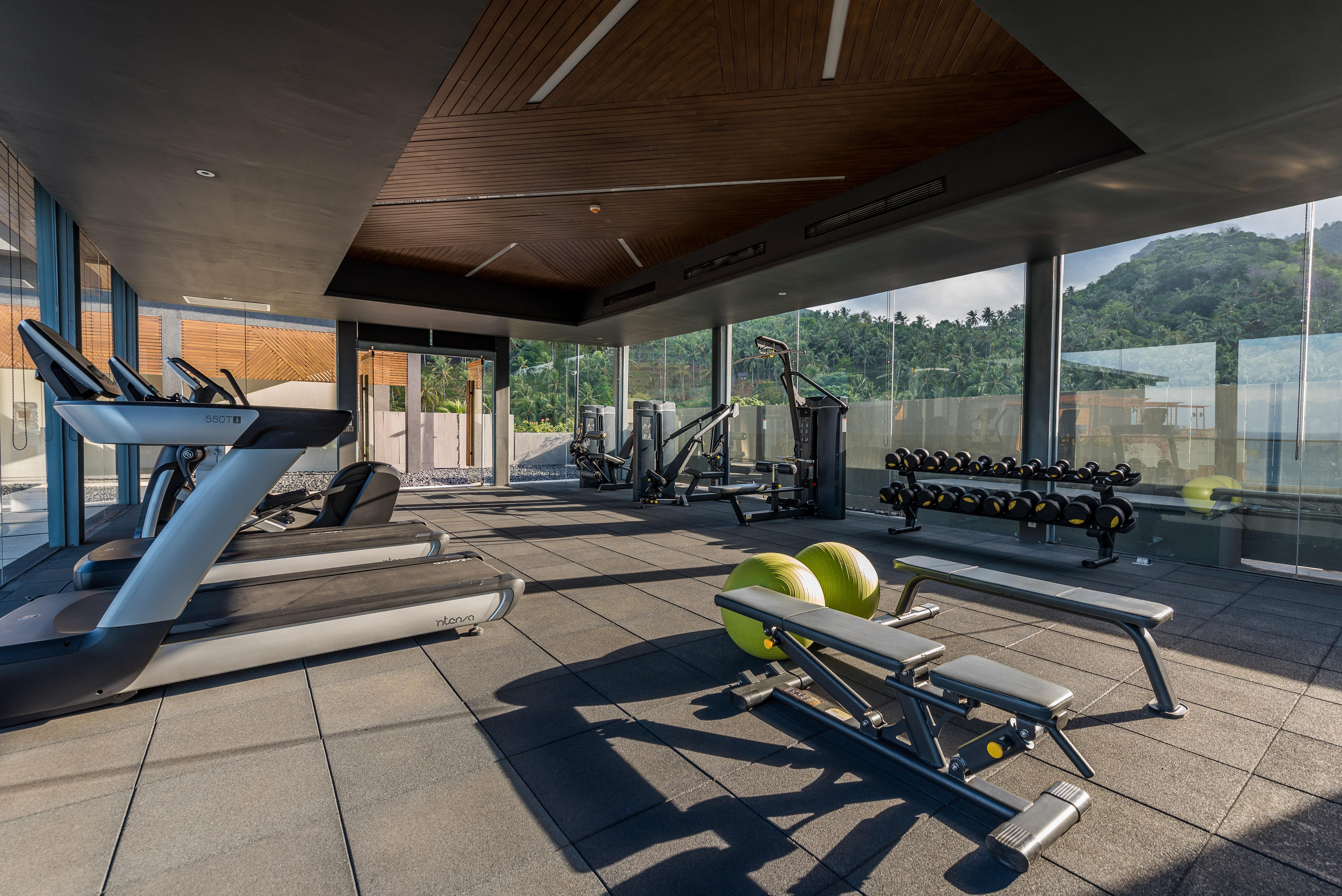 กาตามารัน โฮเต็ล แอนด์ รีสอร์ต Hotel เซงกีกี ภายนอก รูปภาพ The gym at the resort